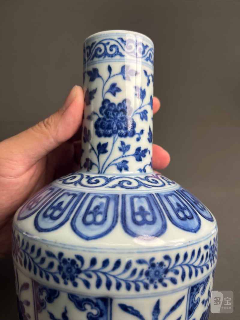 清乾隆  青花花卉纹棒槌瓶 - 图12